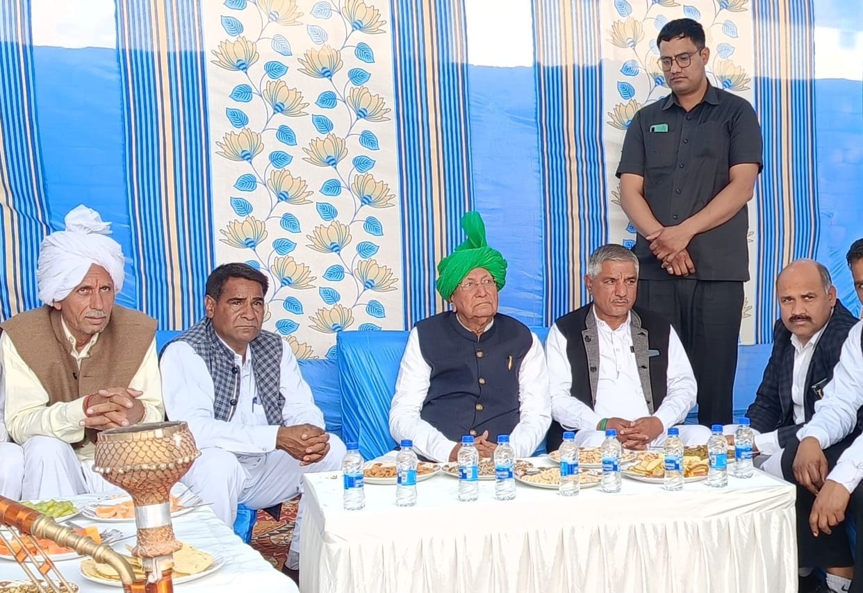 There is no master in government schools and no doctor in hospitals: Omprakash Chautala