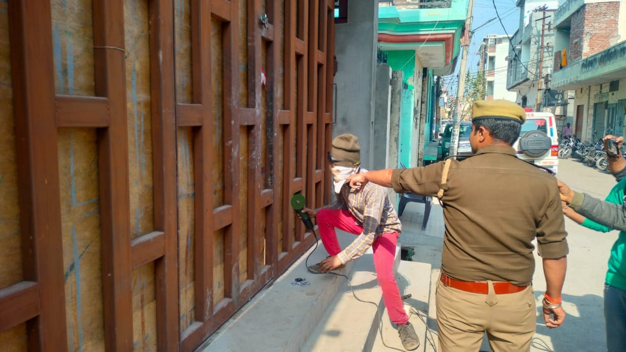 Police reached to attach the property of former chairman Paras Jain, returned empty-handed