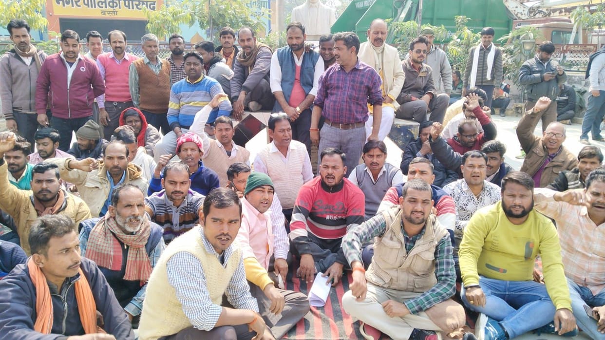 Cleanliness system of the city stalled due to strike