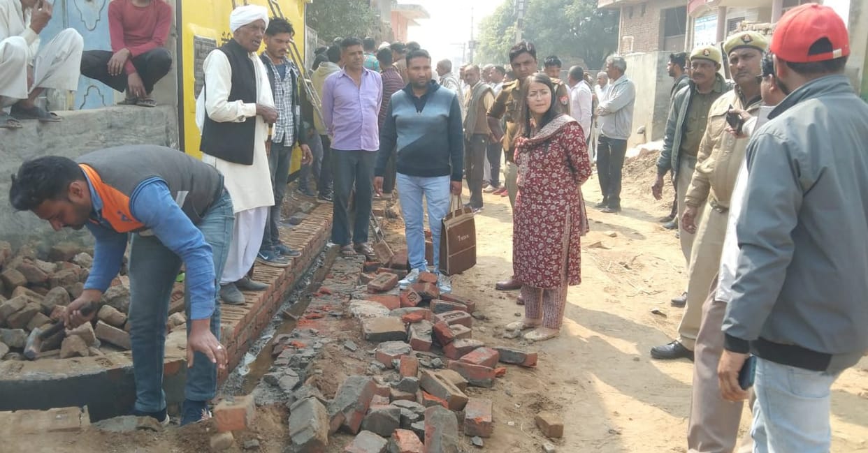 SDM removed the encroachment, settled the dispute