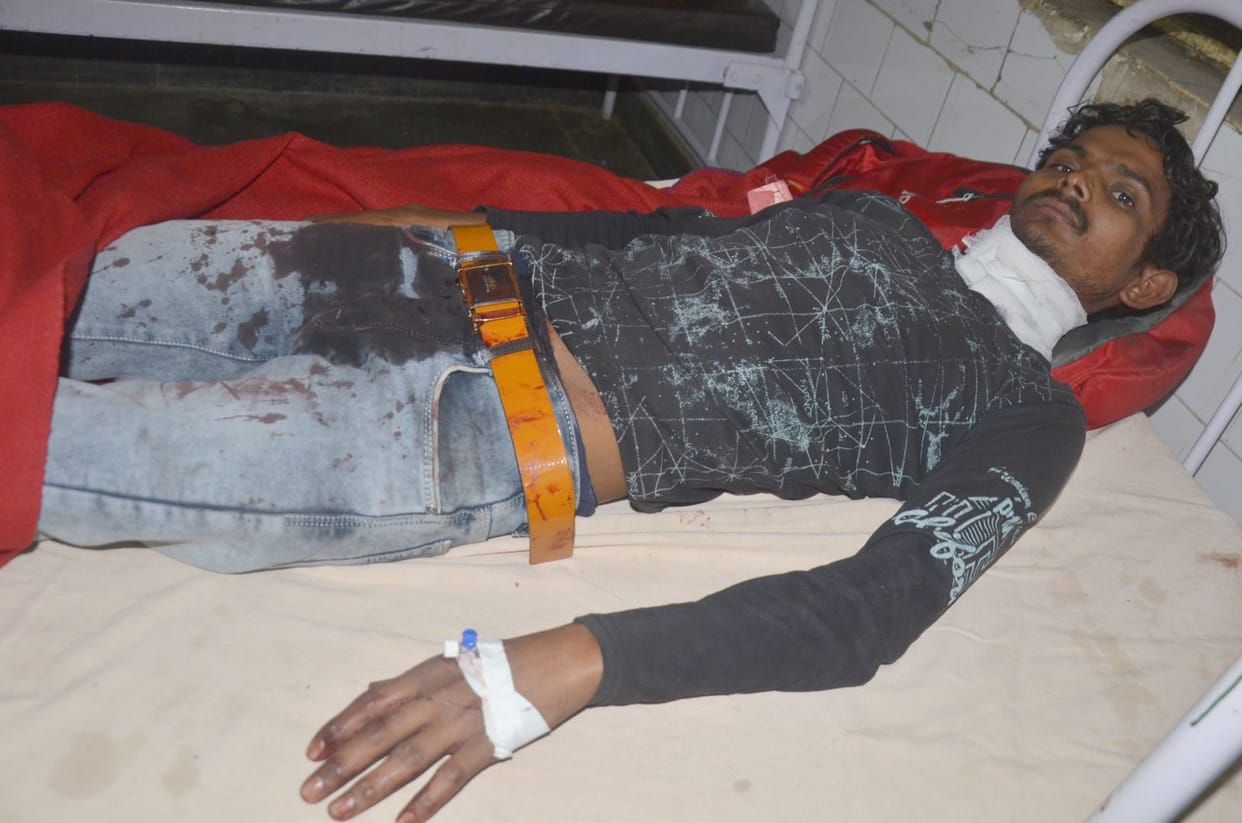 Shahjahanpur passenger attacked with blade at roadways bus stand