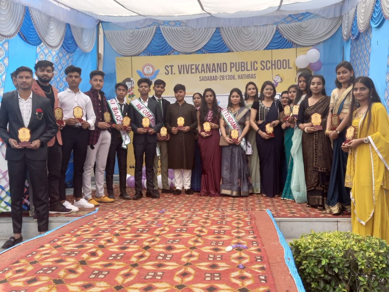 Aarushi Garg honored for 100% attendance