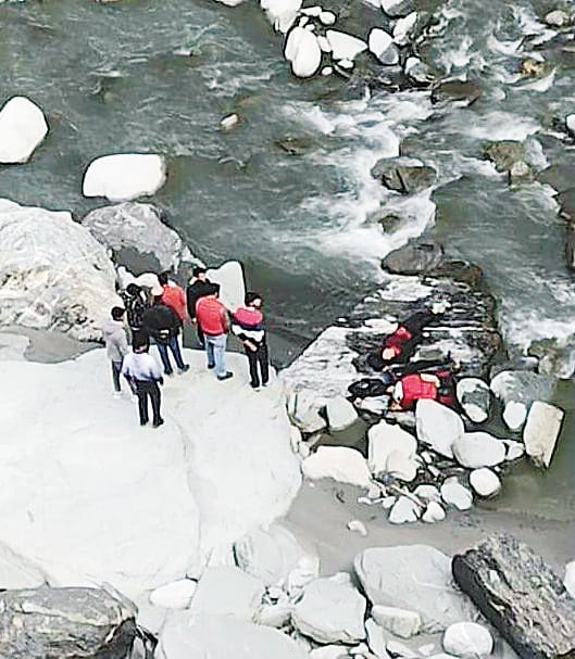 Shivratri's happiness turned into mourning due to the death of youth