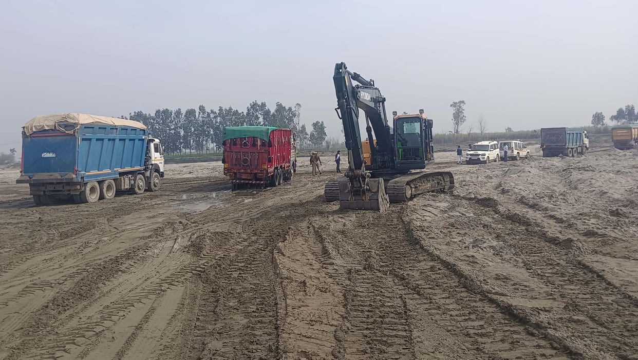 Measurement of mining lease done, two overloaded dumpers seized