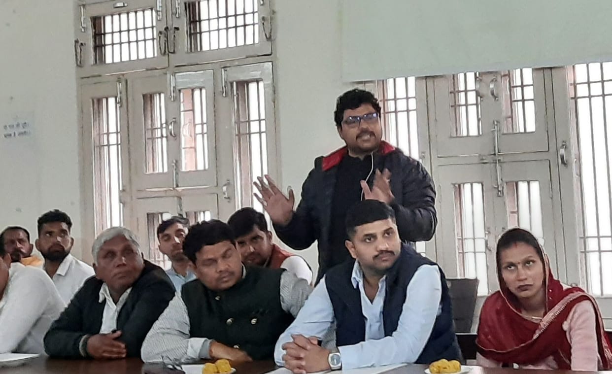 In the first meeting, the officers taught the councilors the lesson of the development works of the jurisdiction