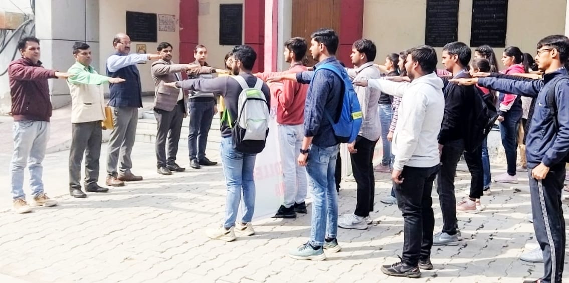 Volunteers administered oath to build a tobacco-free society