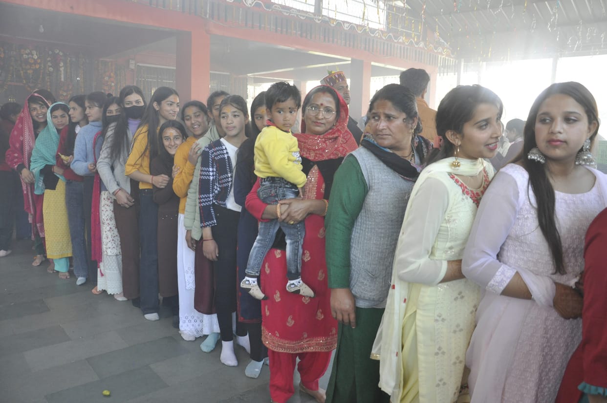 Crowds gathered the temples of Manali