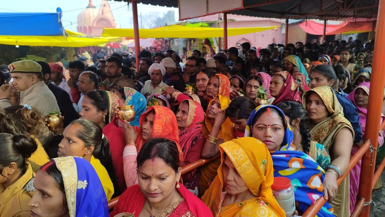 The Shivalaya resounded with the shouts of Har Har Mahadev
