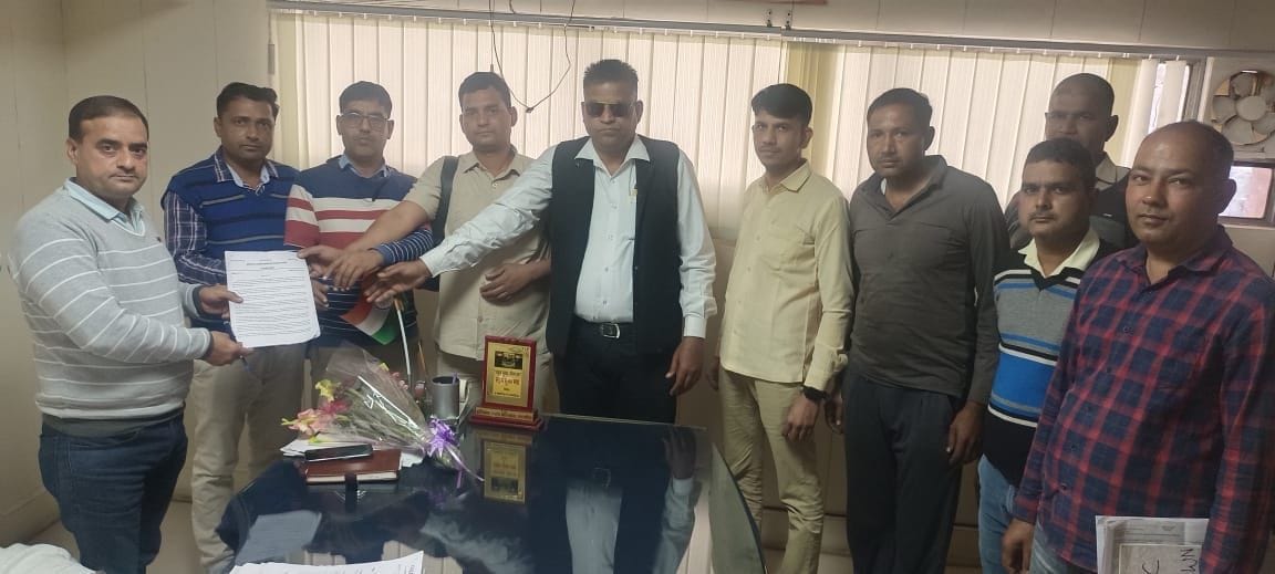 Roadways Employees Coordination Committee demanded to give arrears to deprived drivers