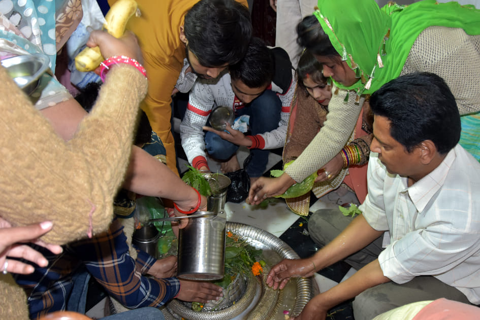 The chants of Har Har Mahadev echoed