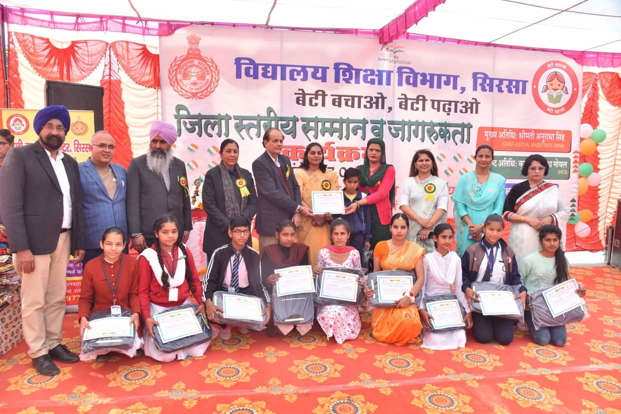 77 students of the district, 55 female and 10 male teachers honored
