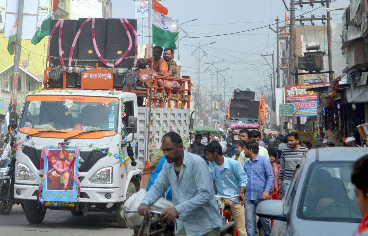 Crowd of devotees gathered for Jalabhishek