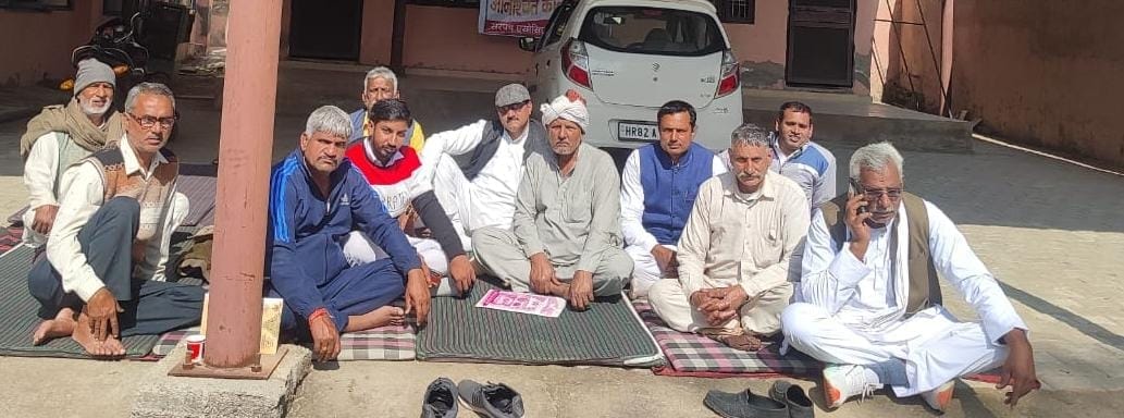 Indefinite strike of sarpanches continues in Nahar against e-tendering