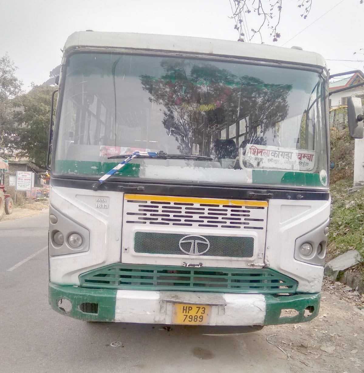 hrtc bus going from Shimla to Chamba gasped in Sihunta
