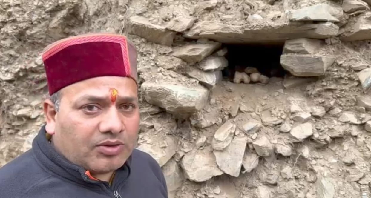 Male skeleton found in cave near Changui village of Bharmour