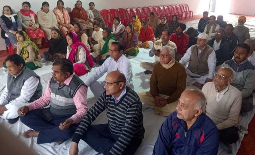Make India healthy and strong with yoga: Karmaveer