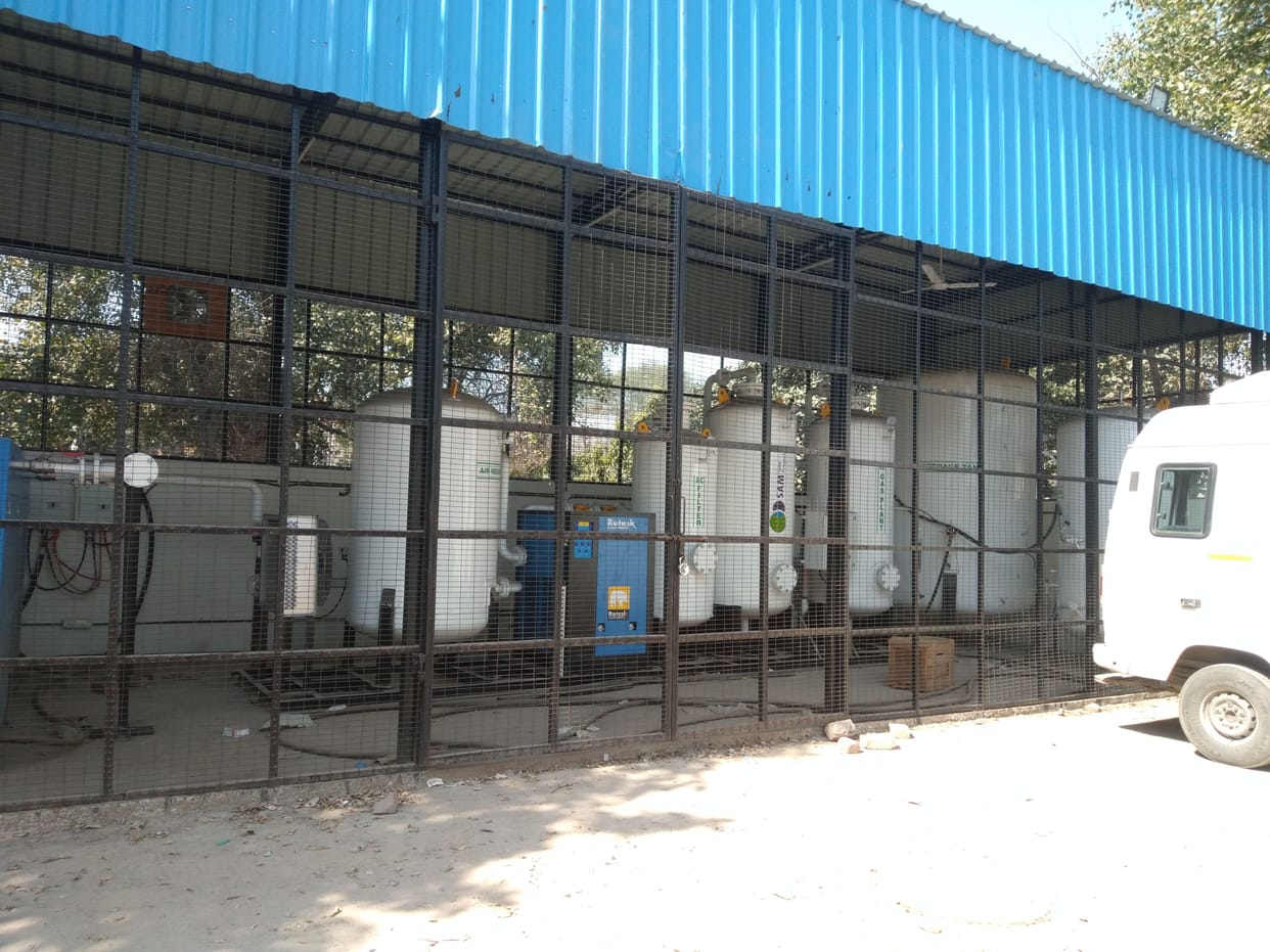 Oxygen plant installed in civil hospital stuck due to non-laying of pipeline