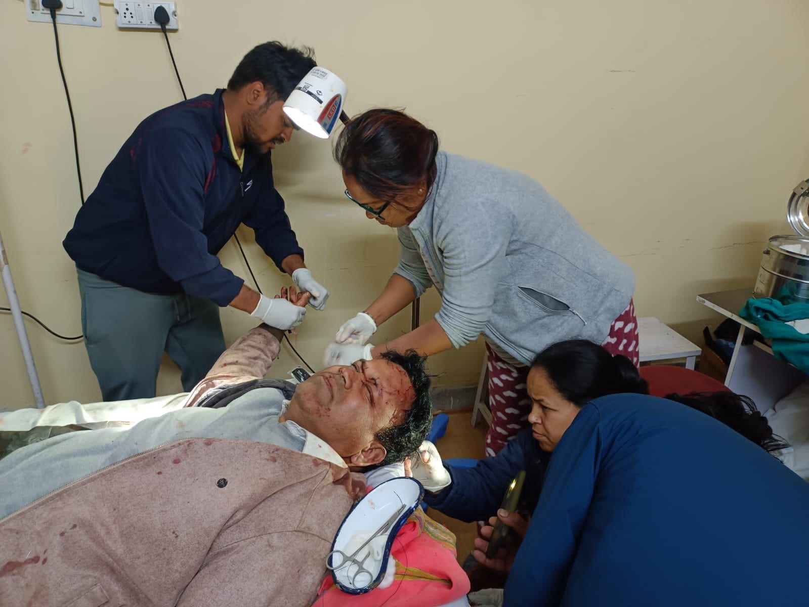 Car fell into a ditch in Bhikiyasain, four injured including two brothers