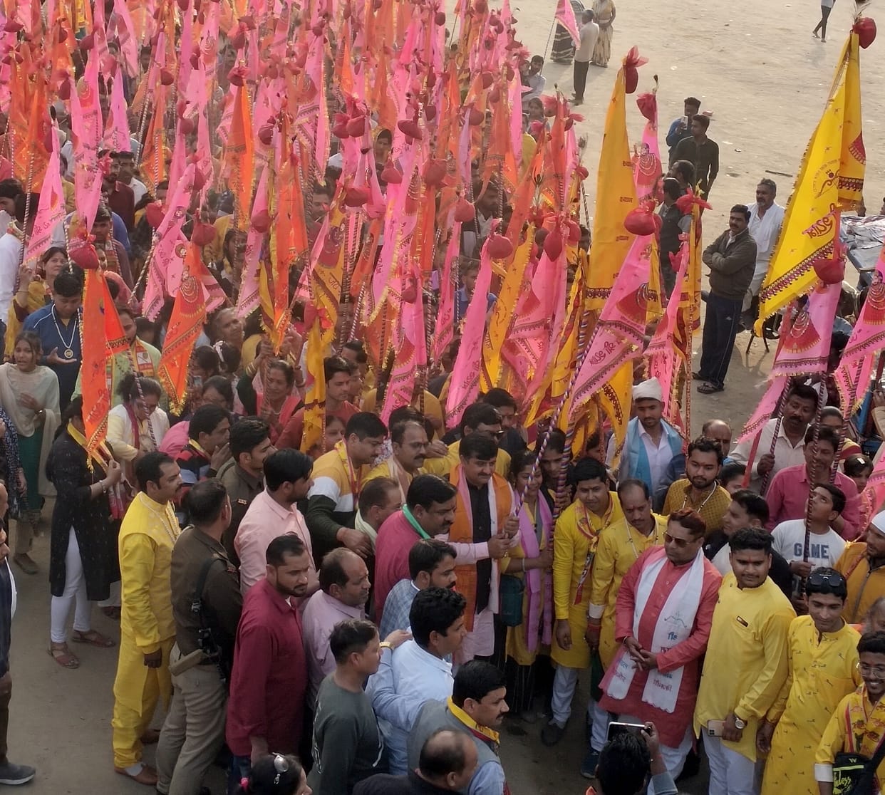 The grand procession of Khatu Shyam took place in the city