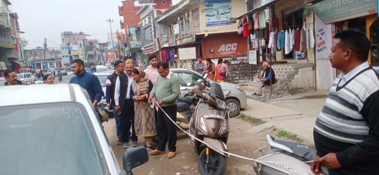 Inspection work started for installation of Yellow Line in Ghumarwin city