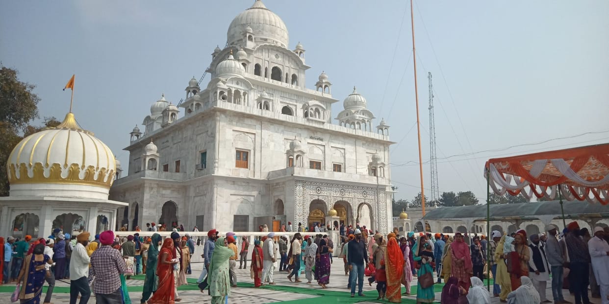 Worship in Nanakmatta