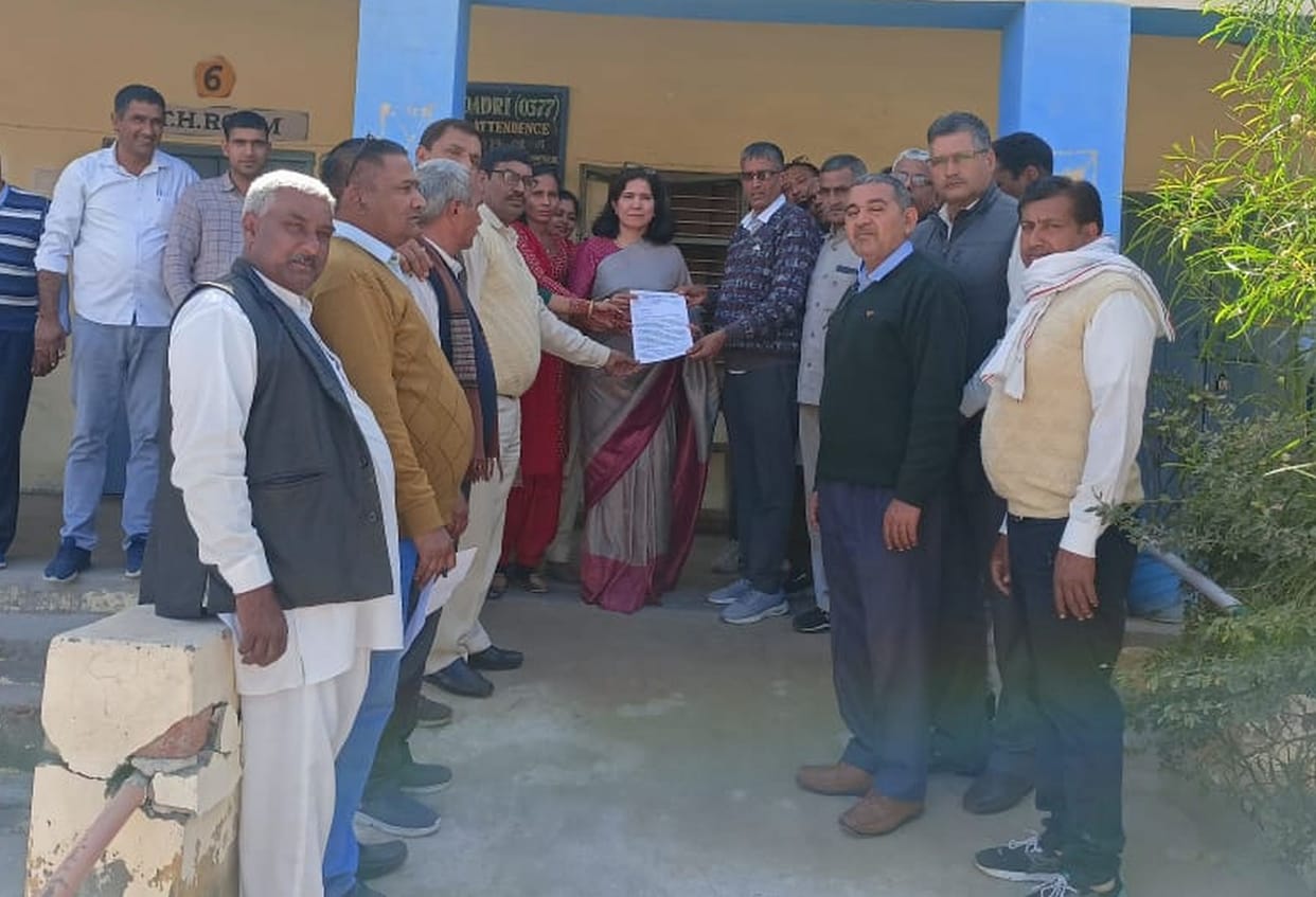 Education Ministerial Staff Association submitted memorandum to DEO