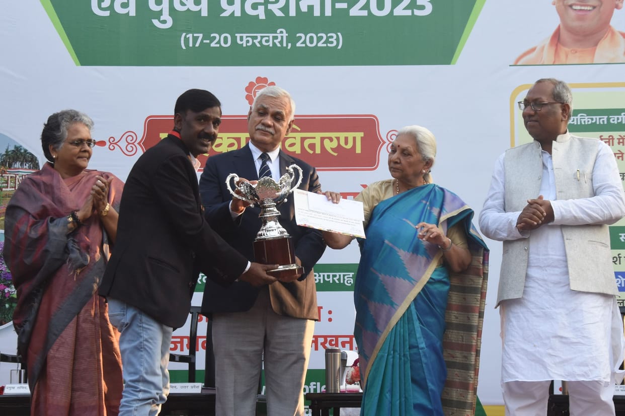 exhibition in raj bhawan