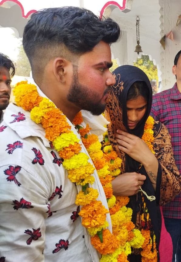 police wedding stop newly