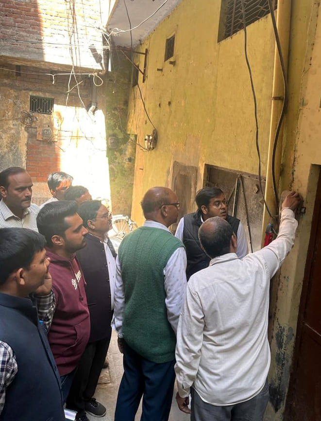 Raid with PAC, electricity theft caught in 93 houses