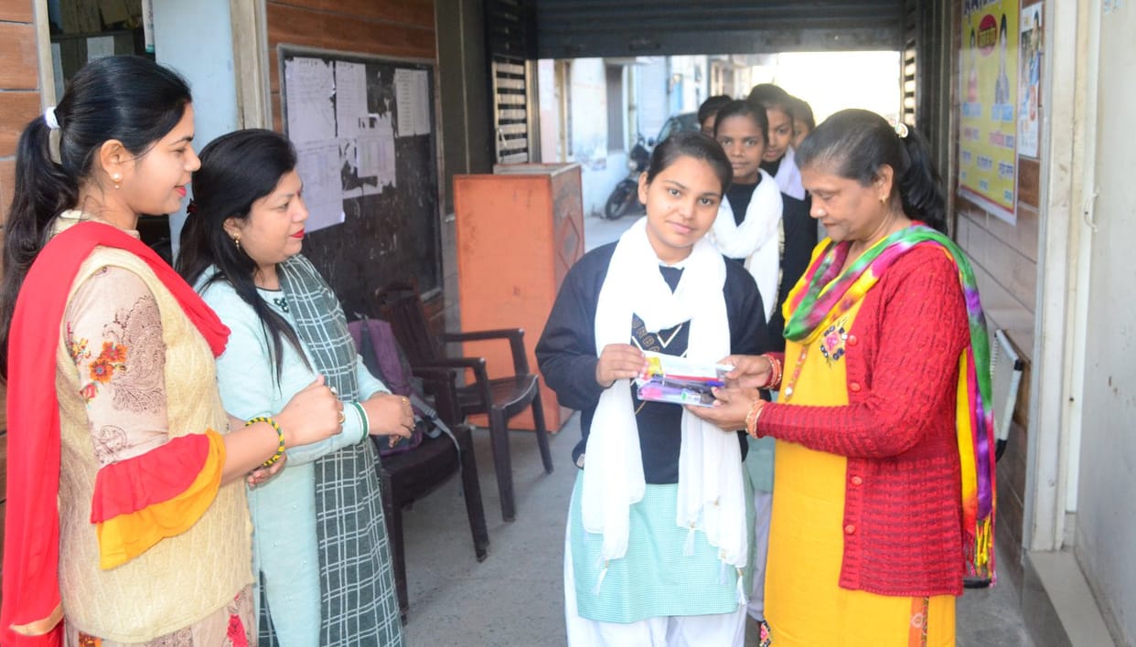 Students happy after seeing easy question paper of commerce