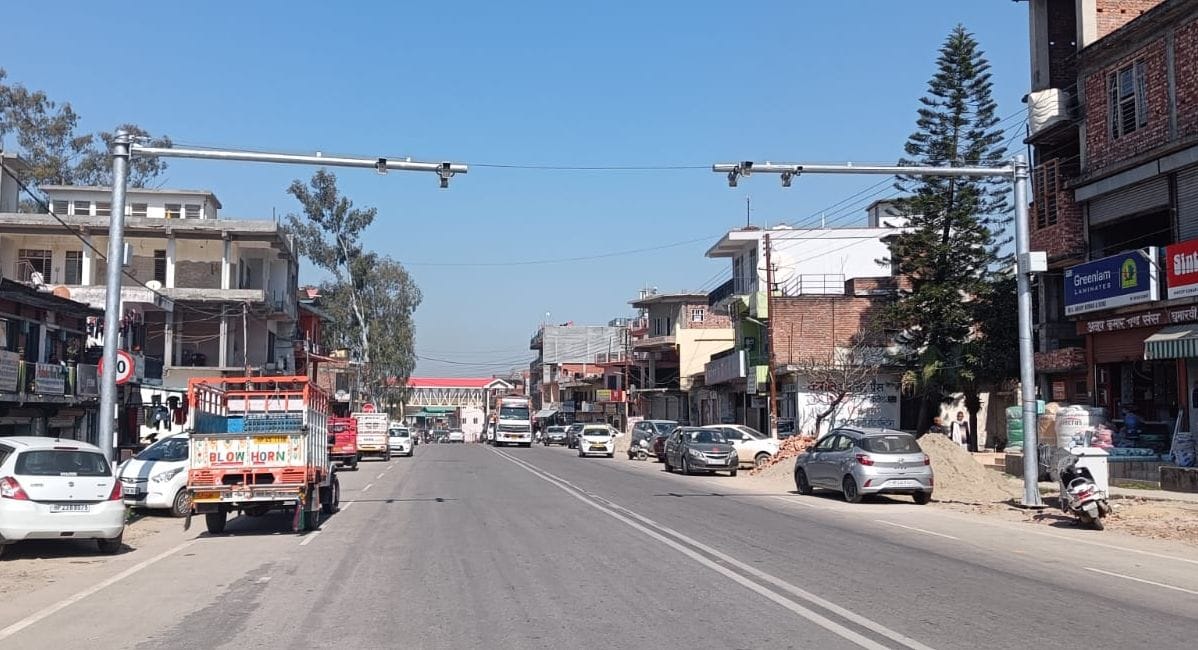 Online challan will be deducted for violating traffic rules in Ghumarwin city