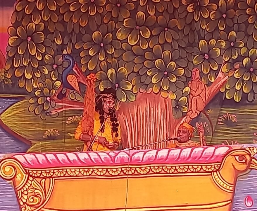 Dwarkadhish ran barefoot on the arrival of his friend