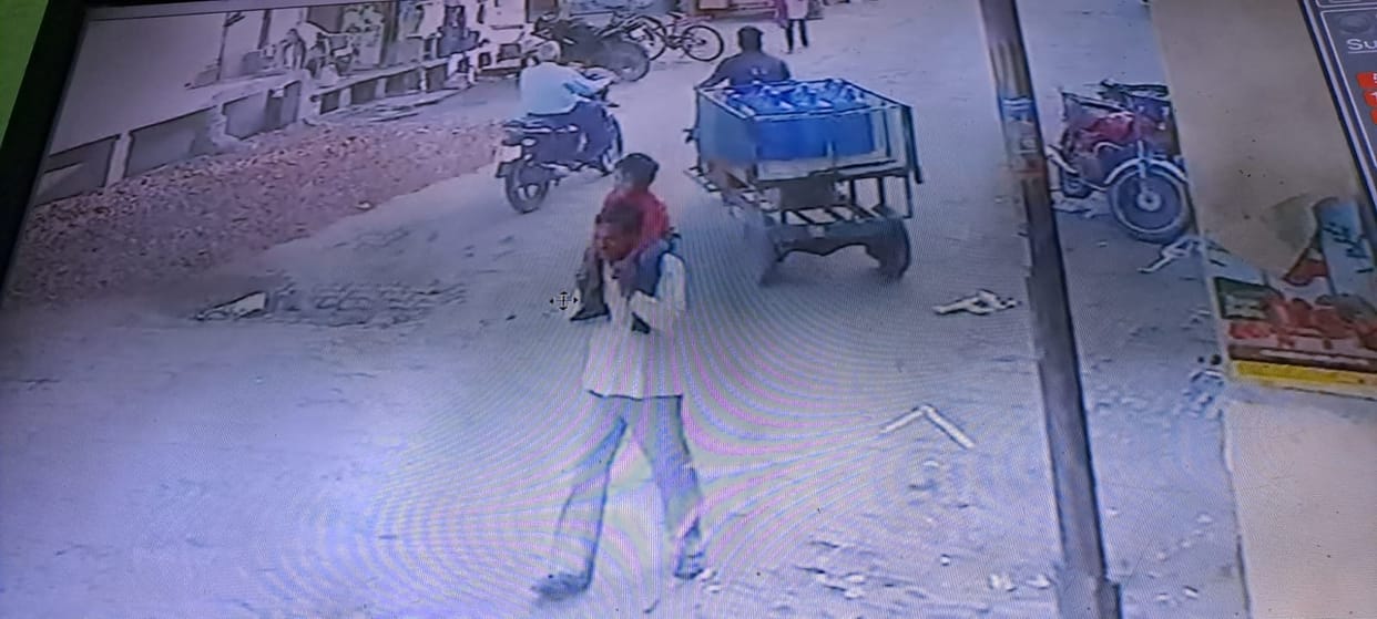 Four year old girl missing who came to the wedding ceremony