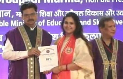 Najibabad's Meghna Agarwal decorated with the title of Vidya Vachaspati