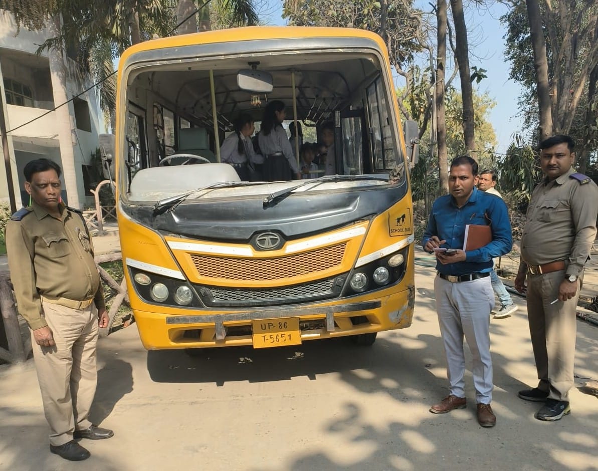 School bus found without mirror challan for 70 vehicles