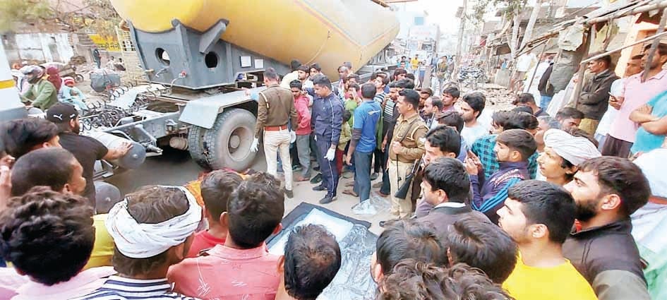 Mixture plant crushes woman who fell from bike two injured