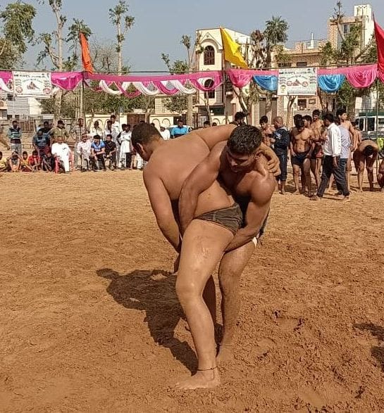 Mehar Singh and Vicky won a wrestling match worth Rs 10,000