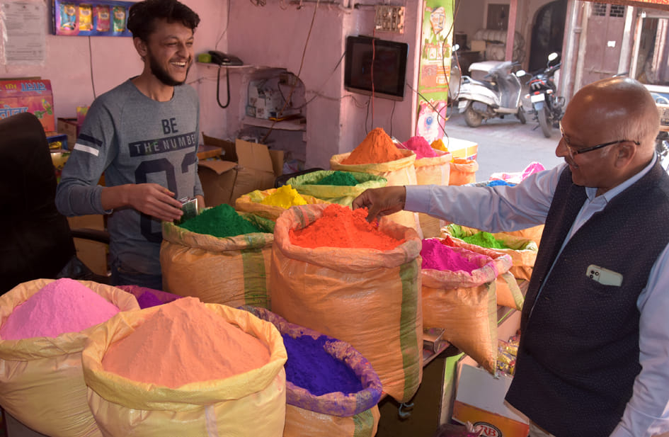 Saffron Gulal will fly, there will be a big bang on Holi