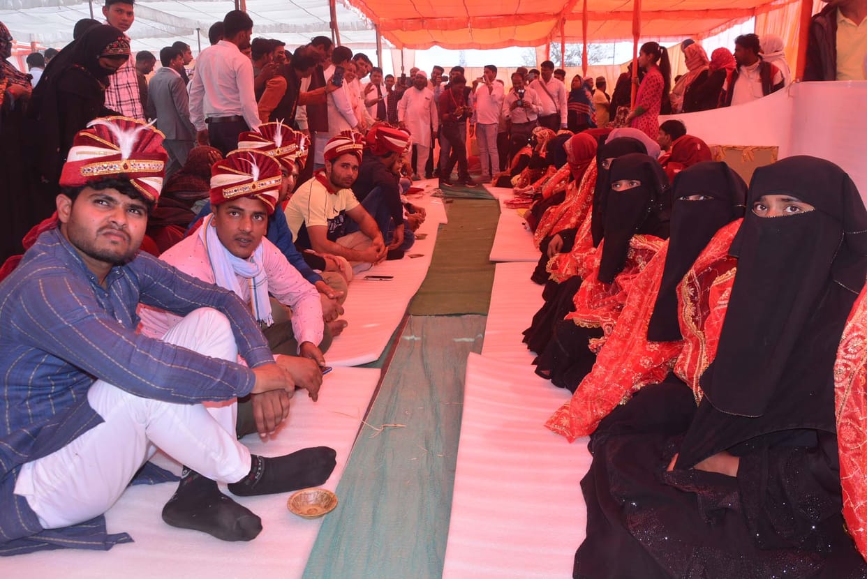 Shehnai rang a lot, Nikah on one side and garland on the other