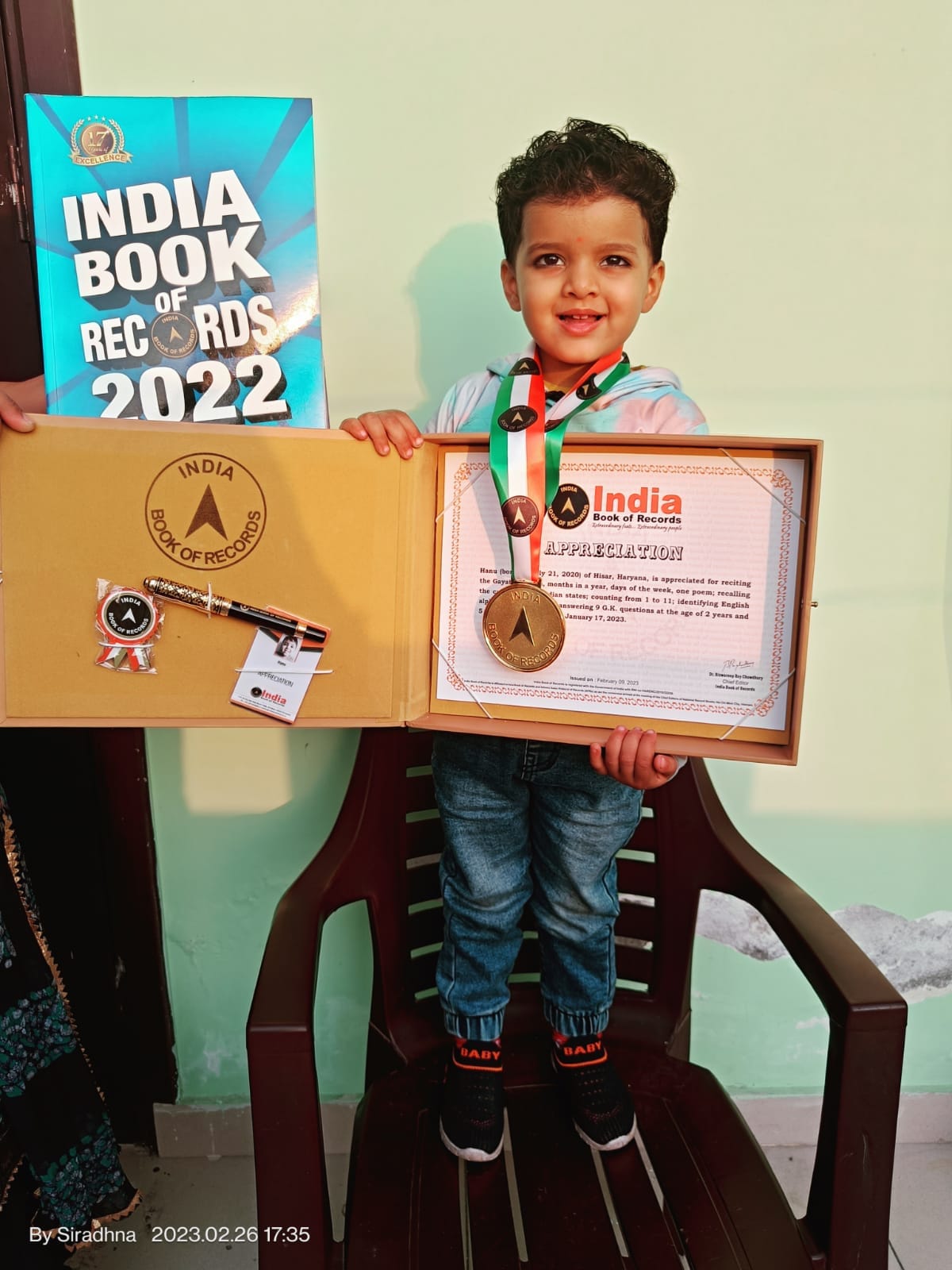 Mother increased daughter's knowledge in sports, two and a half year old Hanu's name registered in India Book of Records