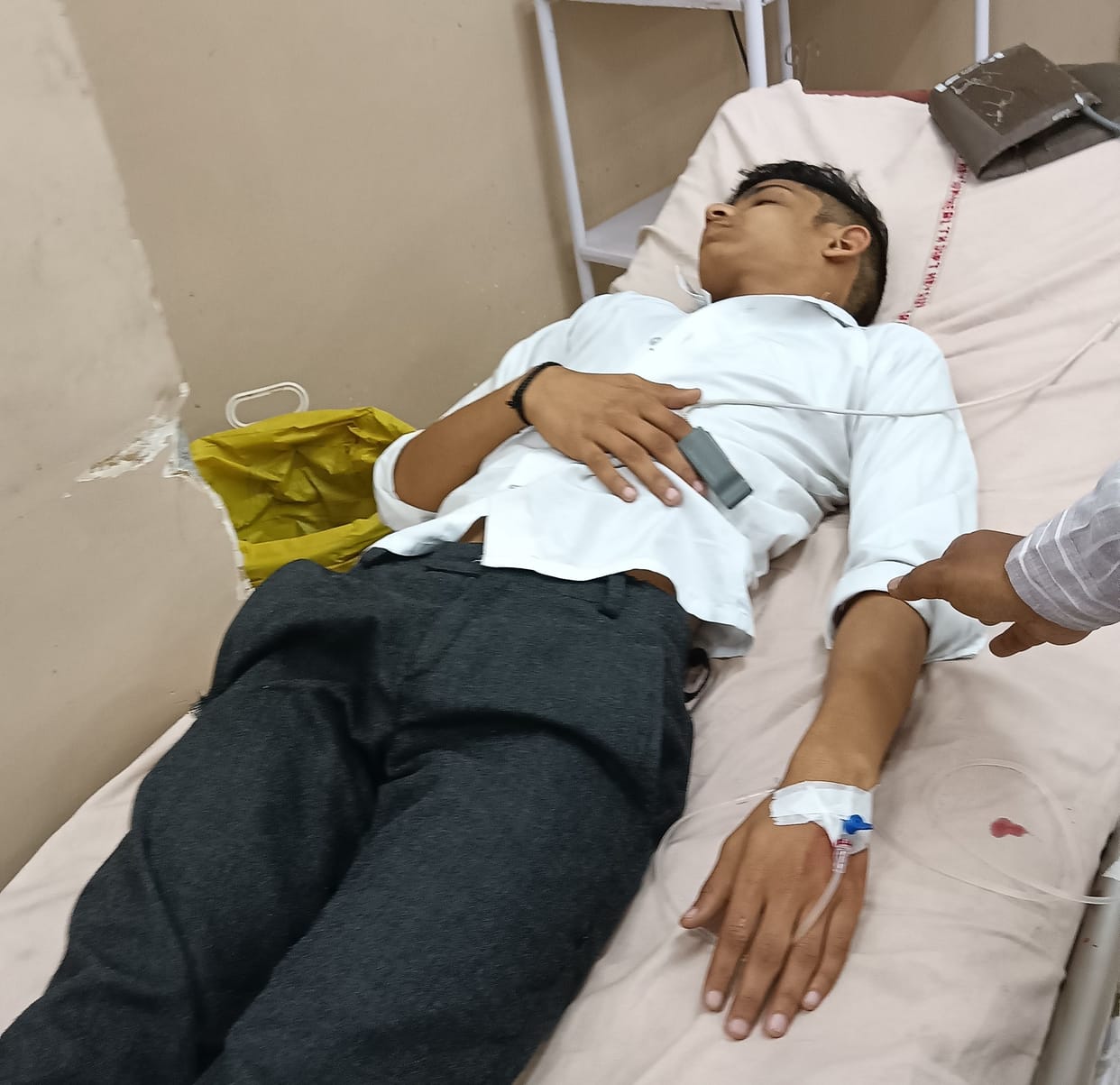 Student fainted while giving 10th exam, rushed to civil hospital
