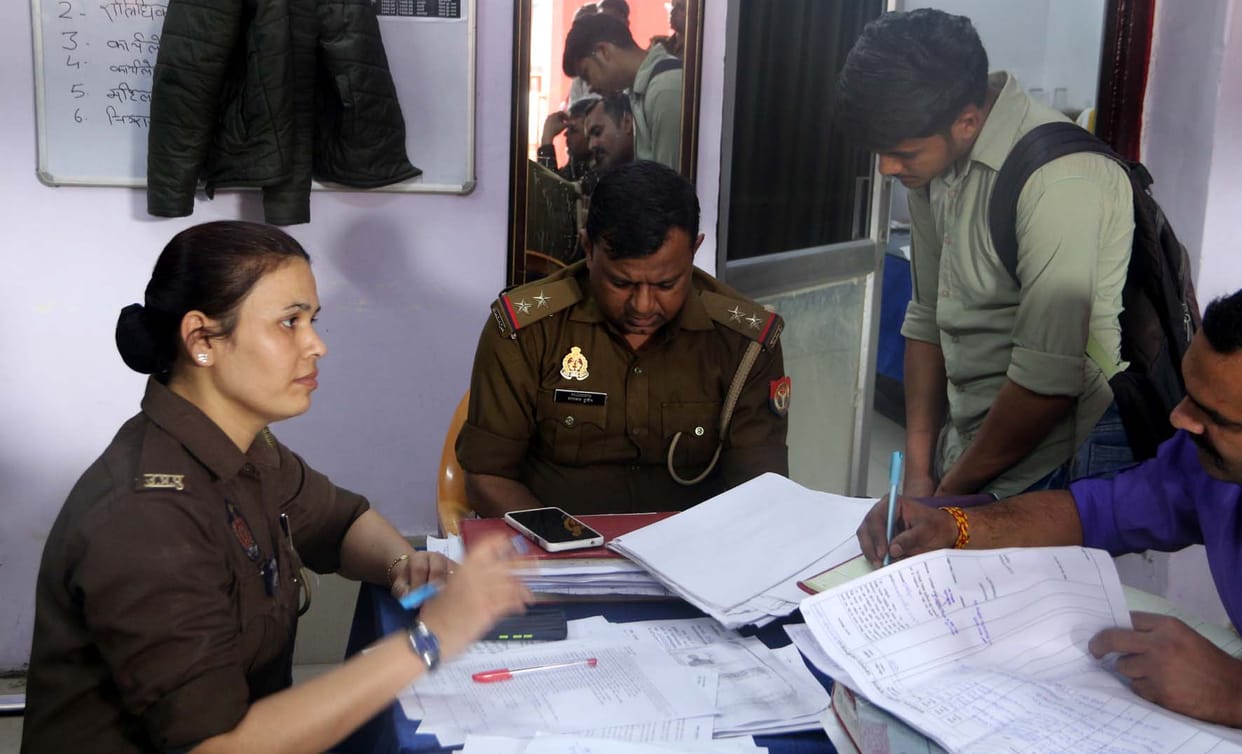 SOG raids in search of briefcase thieves