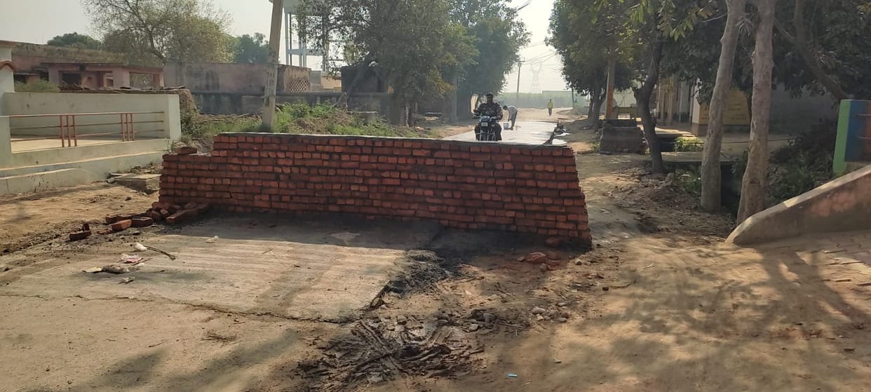 Contractor built wall on the way, villagers upset
