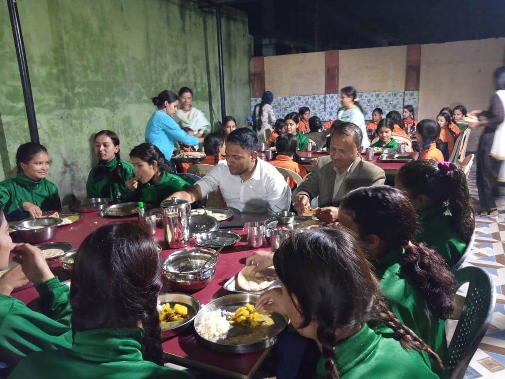 TT played with girl students