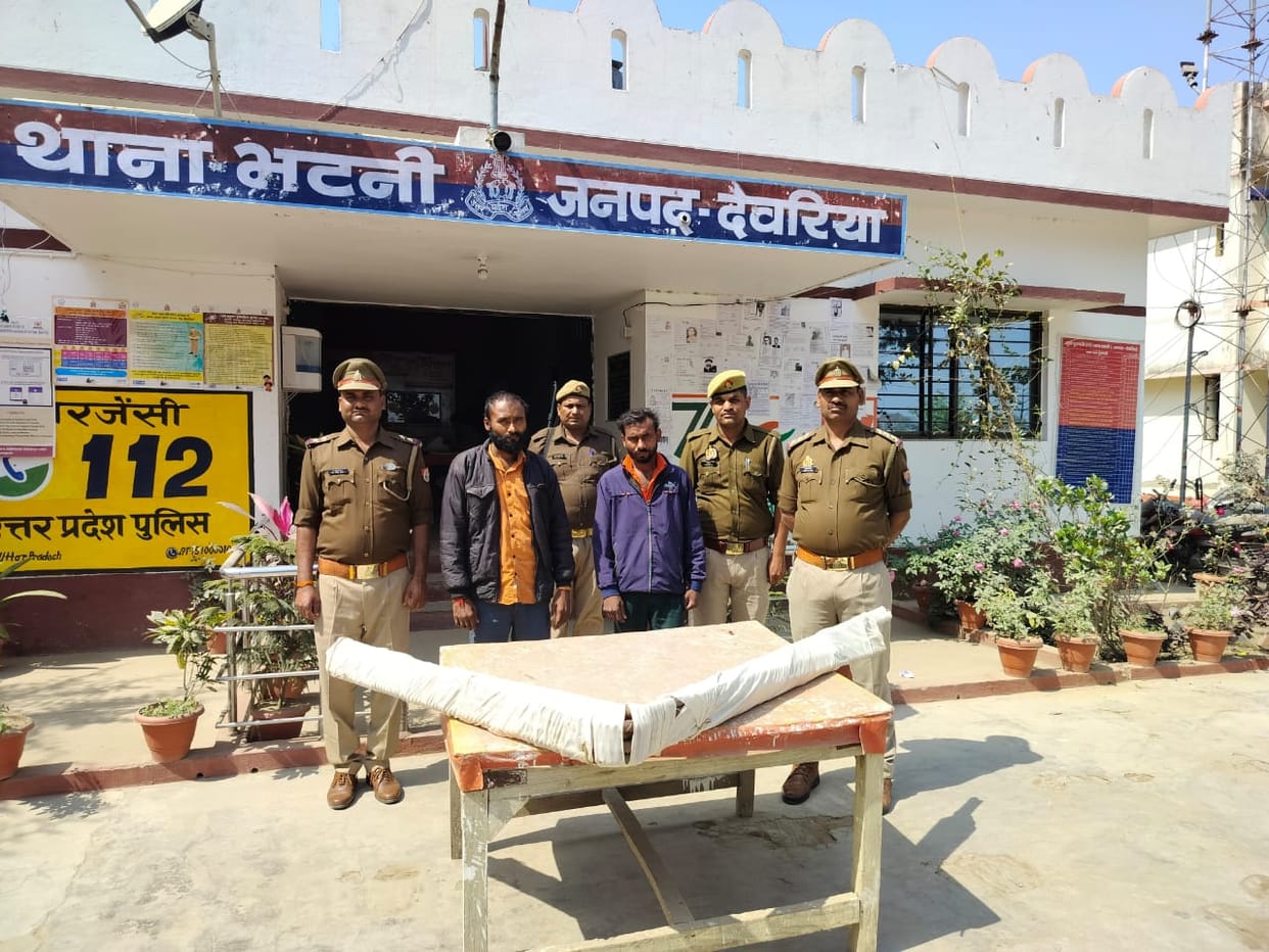 Two accused arrested with stolen railway bars