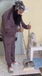 बागपत : डेरा प्रमुख राम रहीम का जेल जाने से पहले सफाई करने का फोटो हुआ वायरल।