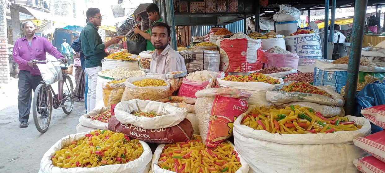 Try this Holi Chips and Namkeen