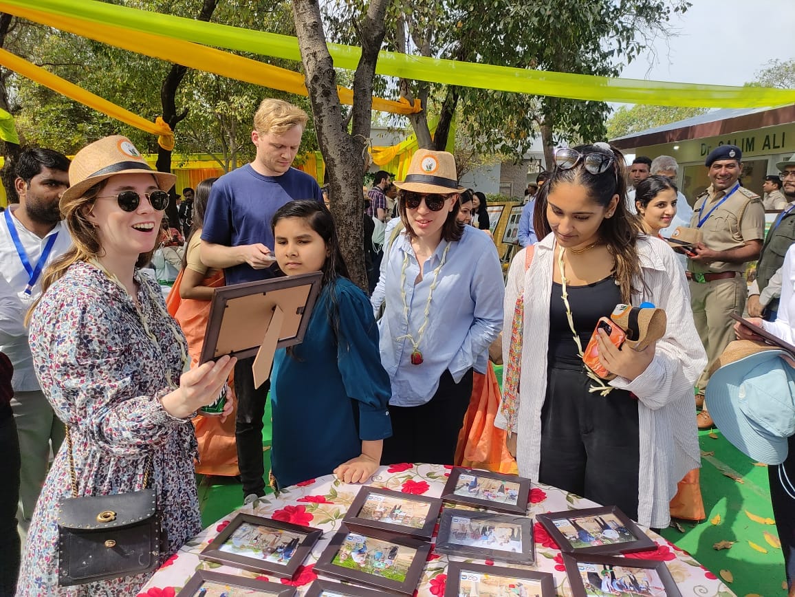 Foreign guests reached Sultanpur, looked at the birds