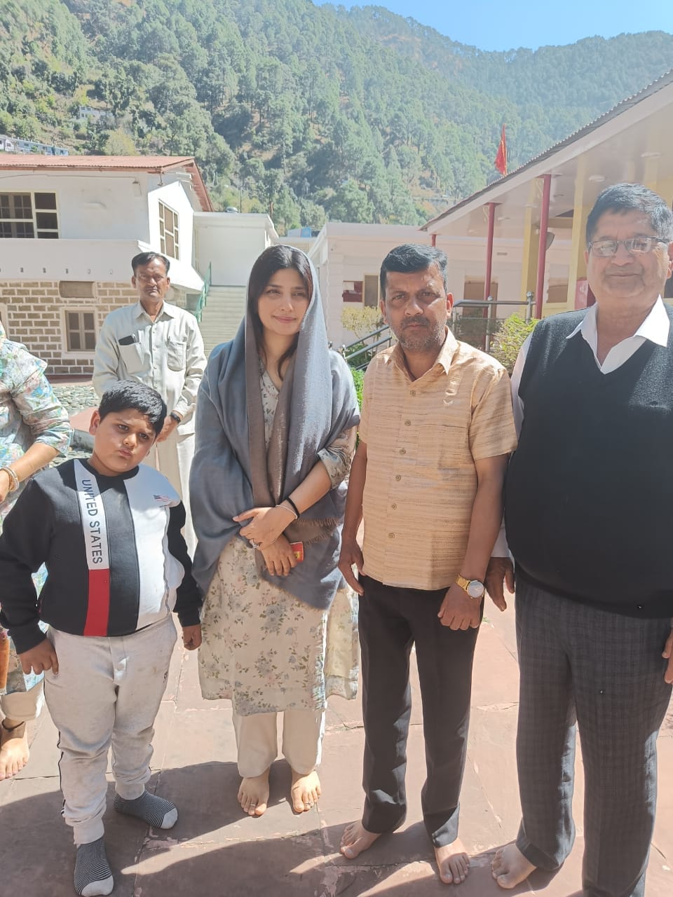 MP Dimple Yadav visited Kainchi Dham temple