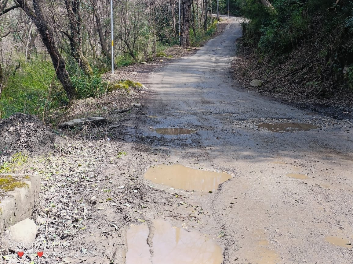 Siund-Newly road broken due to lack of culvert